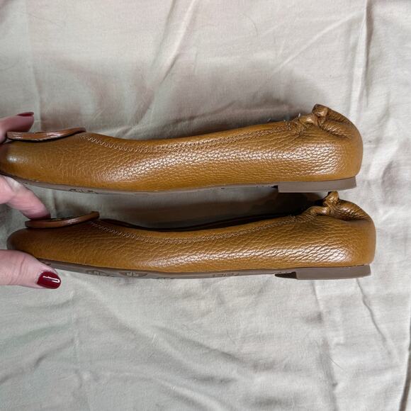 Tory Burch Women sz 8 Reva Tumbled Leather Tonal Logo Royal Tan Ballet Flats - Picture 9 of 12